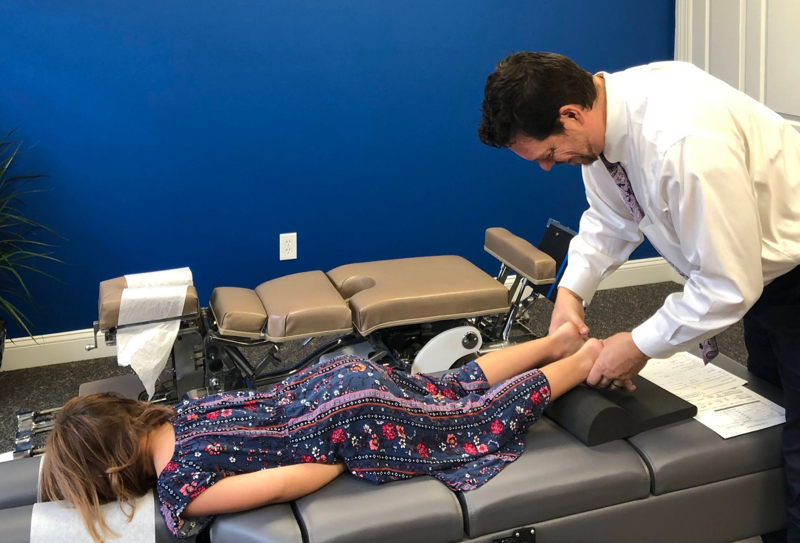 DrSpackman Performing Chiropractic Adjustment On Table DrSpackman Performing Chiropractic Adjustment On Table